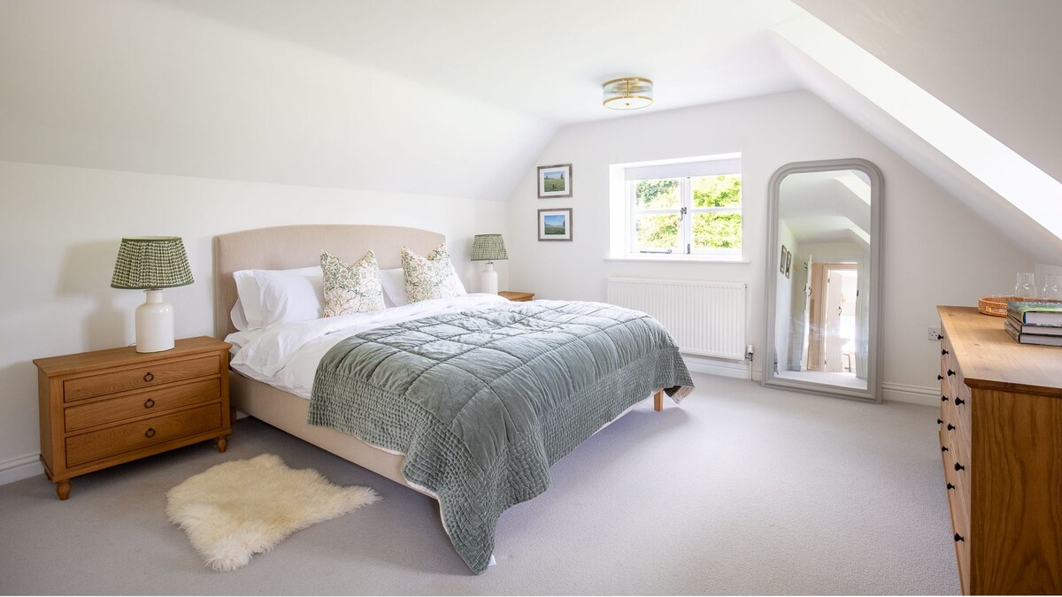 Ერთ ‑ ერთი საძინებელი სიმშვიდით დაგამახსოვრებთ თავს