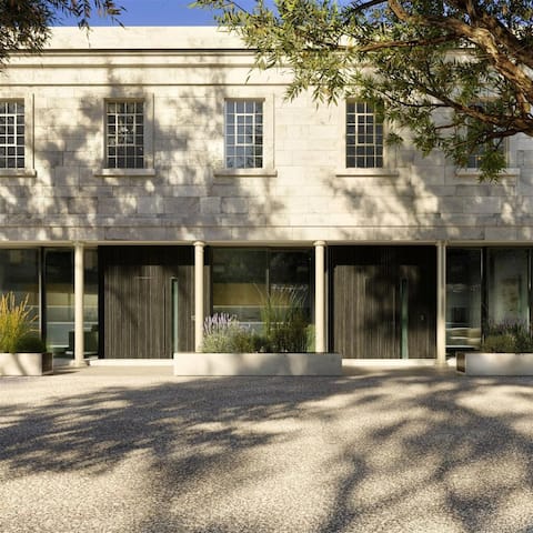 Suite21@RWY Luxury House with  Parking