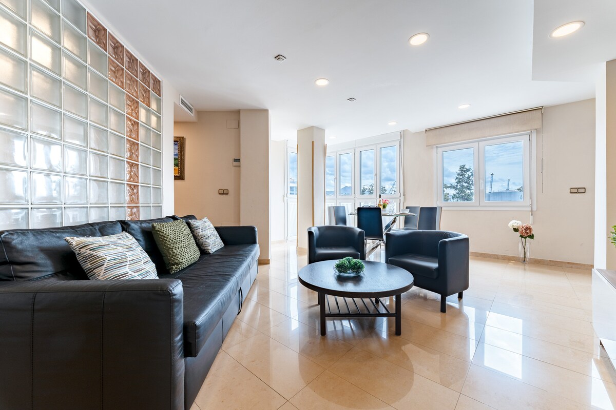 Top Airbnb: MalagaSuite River Views Center in Plaza De Toros Vieja