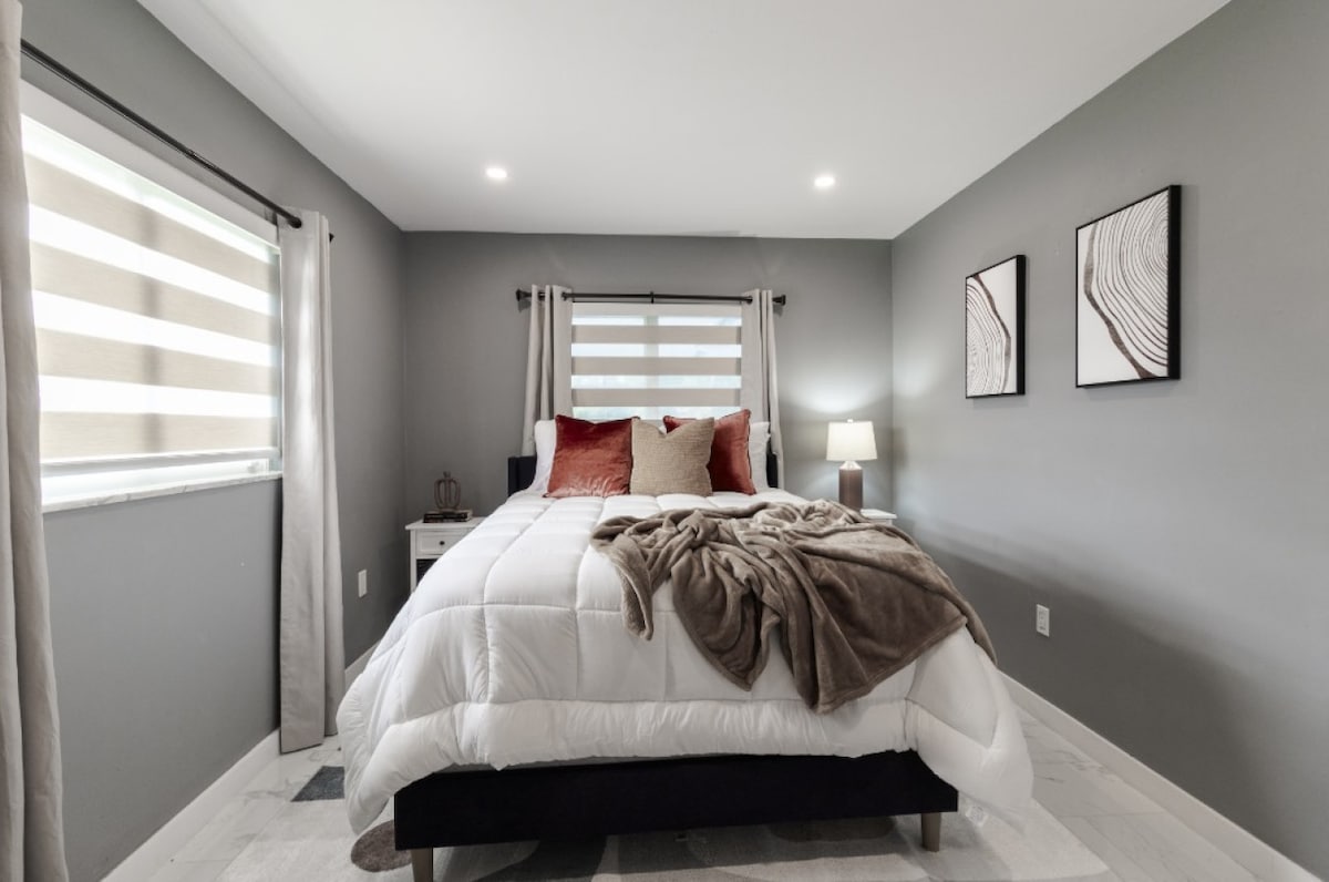 Спална соба 2 со брачен кревет (широк 150 - 179 см)