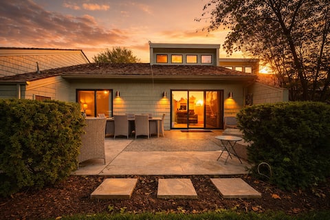 Popular Airbnb listing: Monthly Discounts Near Ceder Point. On Golf Course in Huron