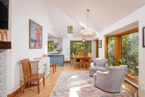 Gorgeous Fall Foliage Family Fun, 4 Bed, EVcharger