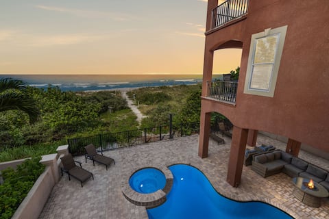 Beachfront Villa: Pool, Spa, Fire Pit & Pool Table