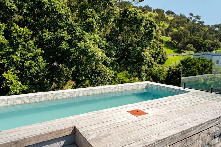 Ultimate Escape in Vibrant De Waterkant at Ishani gallery image 4