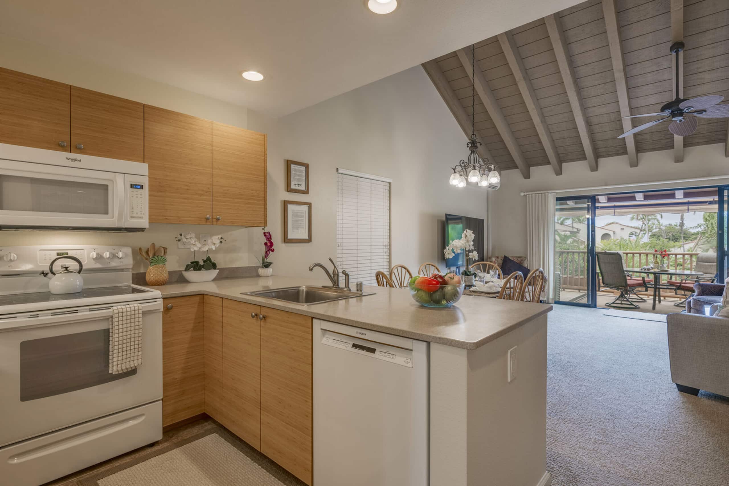 Condo in Kihei · ★4.71 · 2 bedrooms · 3 beds · 2 private baths - Image 9