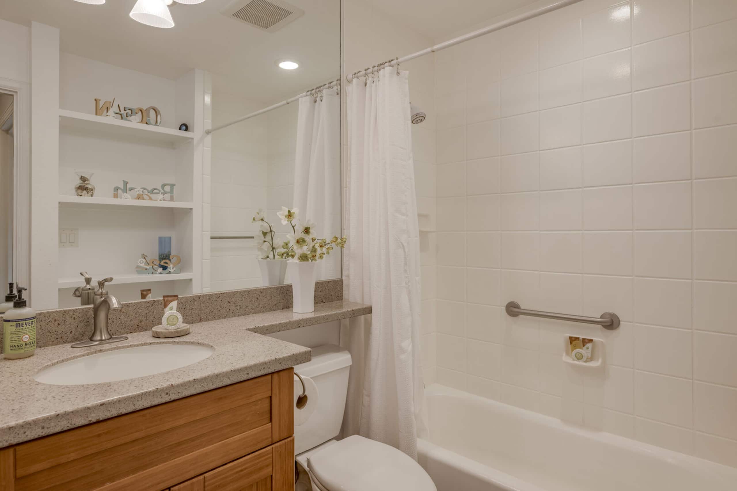 Condo in Kihei · ★4.71 · 2 bedrooms · 3 beds · 2 private baths - Image 19