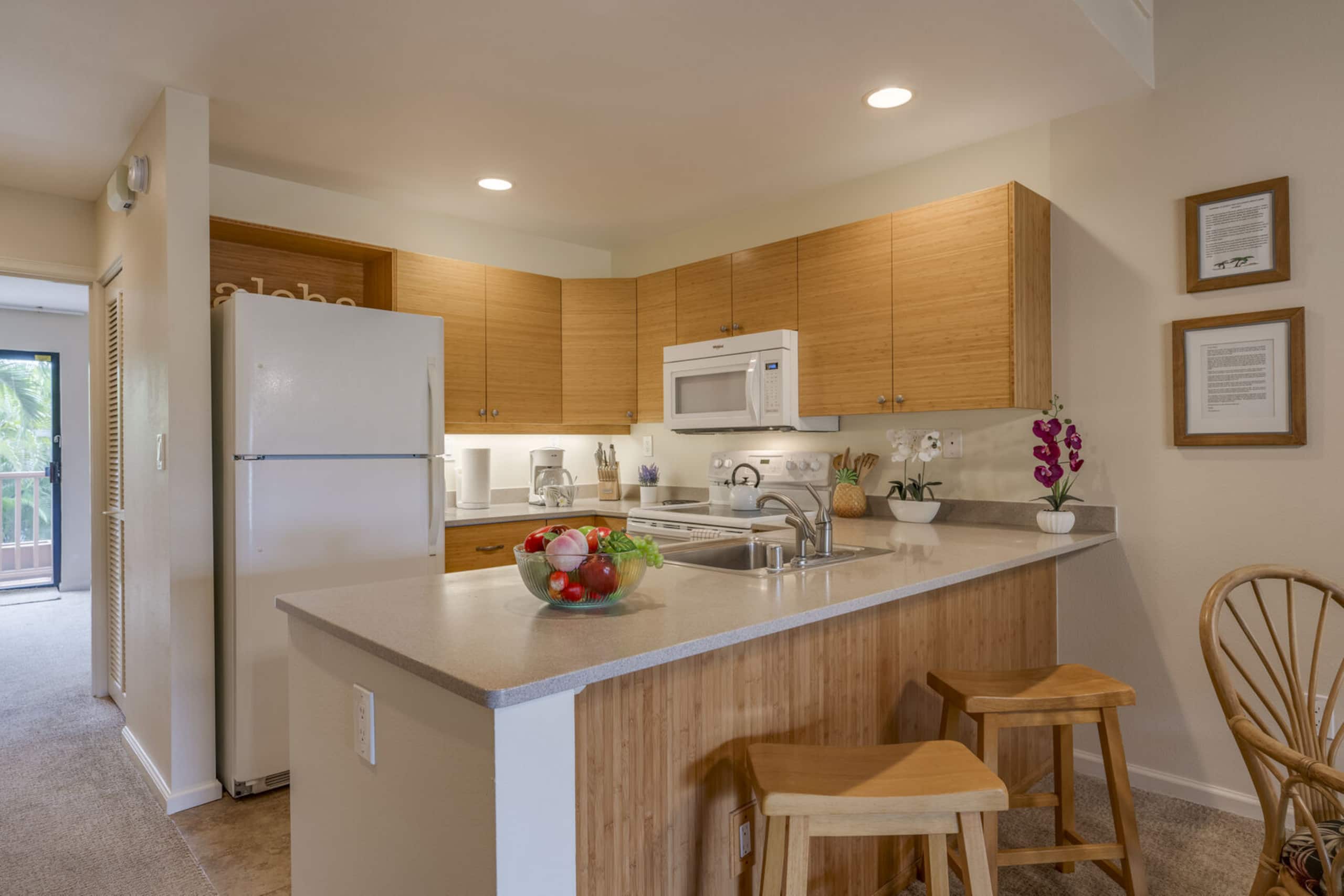 Condo in Kihei · ★4.71 · 2 bedrooms · 3 beds · 2 private baths - Image 7