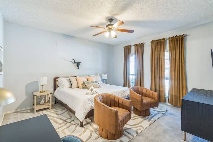 6101_Grantham_Dr_Rockwall_TX_75087_USA-Bedroom-DSC05612