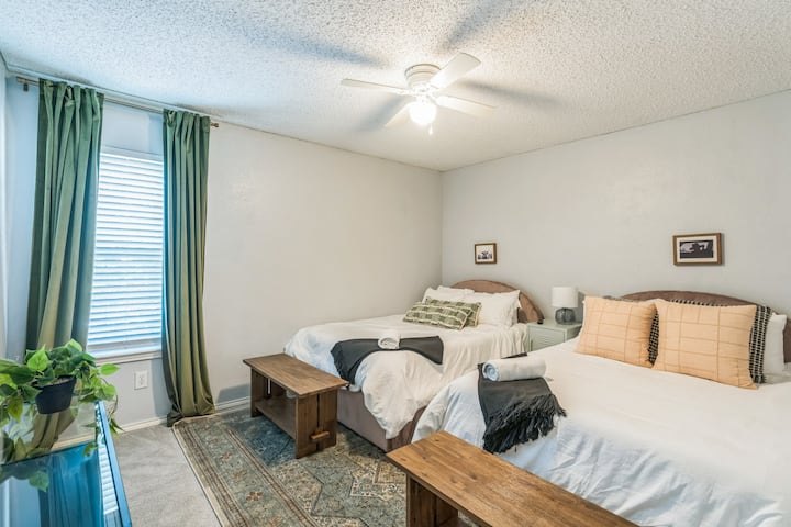 6101_Grantham_Dr_Rockwall_TX_75087_USA-Bedroom-DSC05677