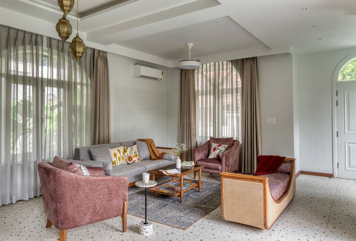 Living room image 2
