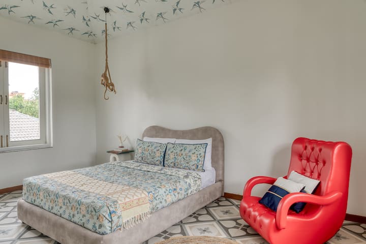 Bedroom 3 image 1