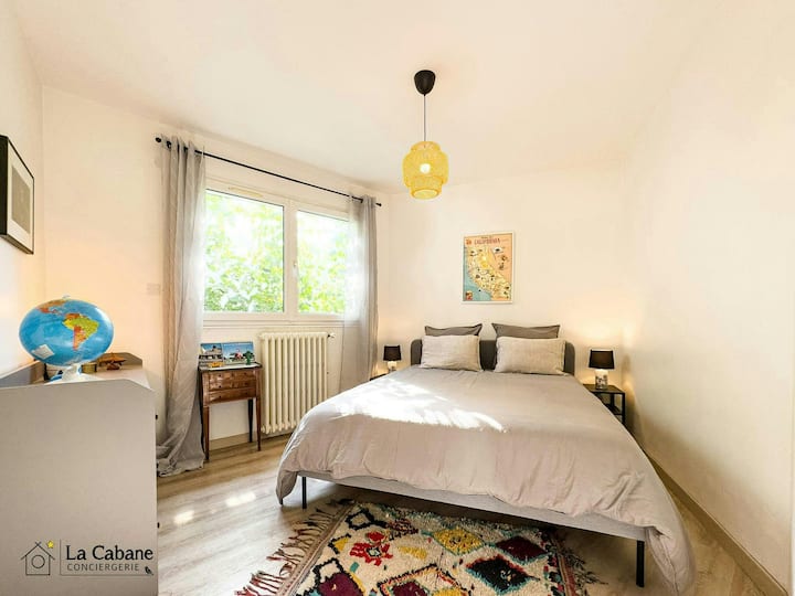 Spálňa 3 - spálňa s rozlohou 12 m ², manželskou posteľou a komodou na uloženie vašich vecí