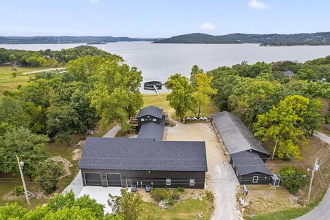 Pvt Retreats on Table Rock-Boat Dock-Free Tickets