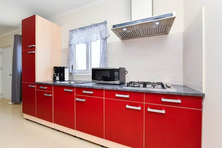 Modern New Apartment | 3min From Ritz |Pool & Bbq - アルバ