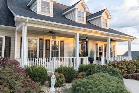 Minutes to Distilleries Ky Bourbon Trail *HOT TUB