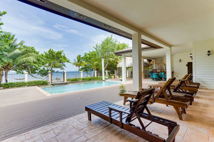 Luxury 4BR Home + 2 Casitas, Pool & Sleeps 16 gallery image 2