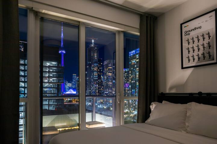 PARC LOFT|Penthouse w/4bd-WFH-PS5-CN Tower Views gallery image 3