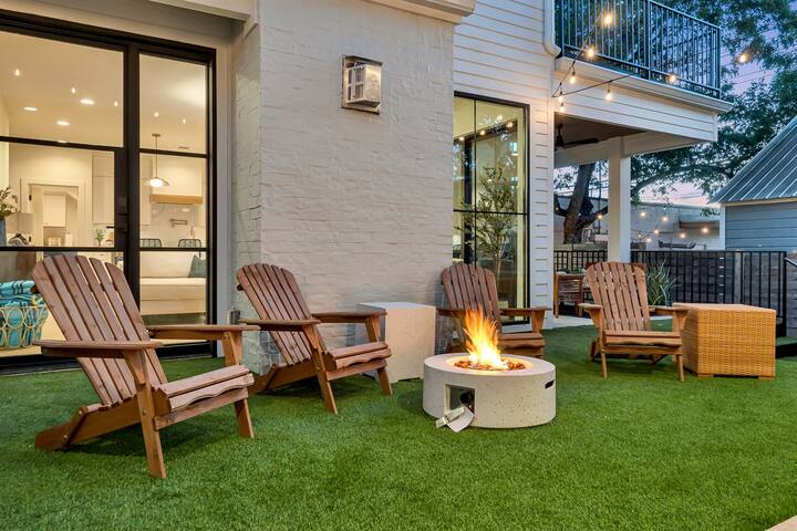 Charming House with 6 Bedrooms and a Pool | ATX gallery image 5