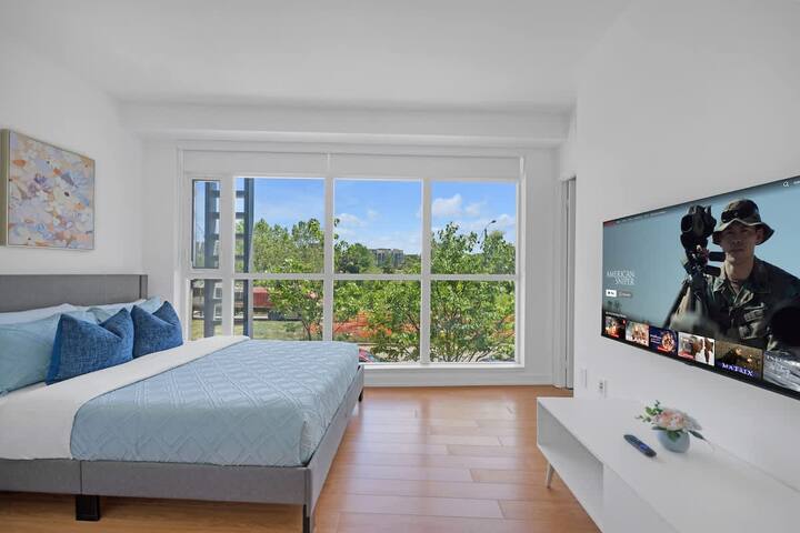 Private Home, 3 BR, Rogers Centre & Free Parking gallery image 4