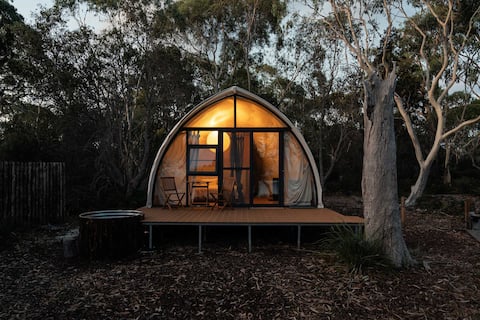 Popular Airbnb listing: "Numie" I Wattle Cocoon | Hot Tub | Waterfront in Tasmania