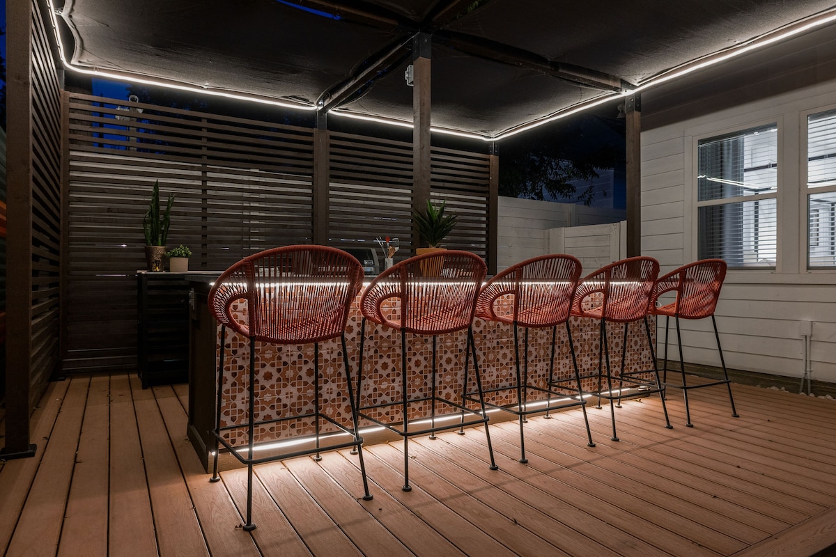 ATX Dream Home | Chillin'+Grillin' | Heated Pool