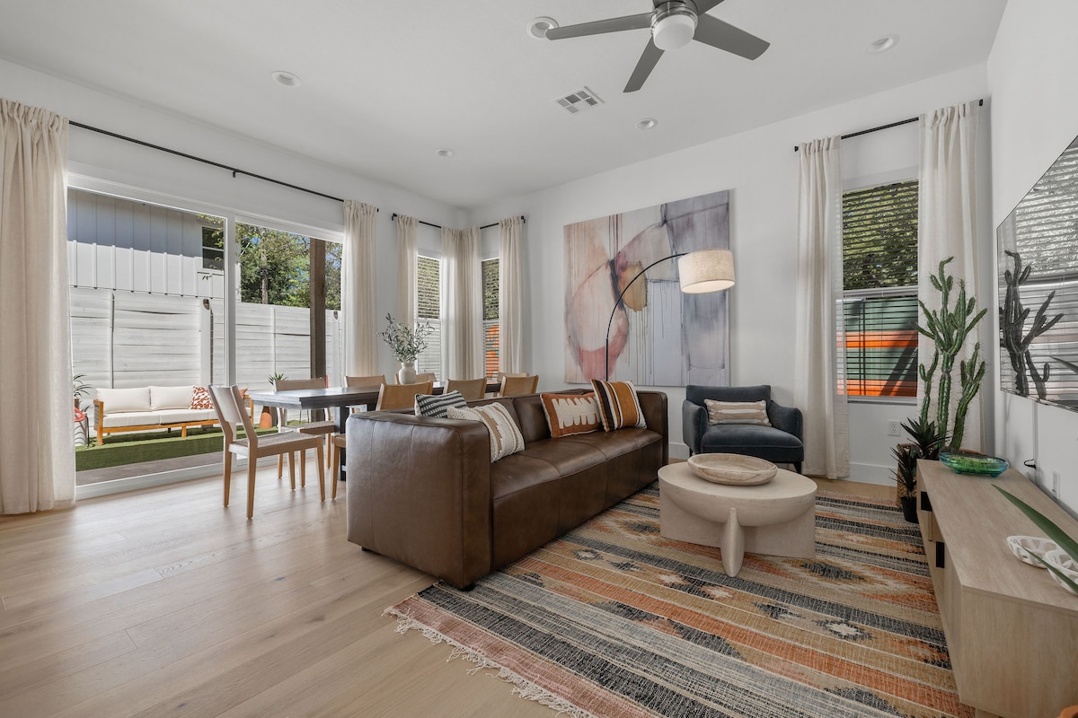 ATX Dream Home | Chillin'+Grillin' | Heated Pool