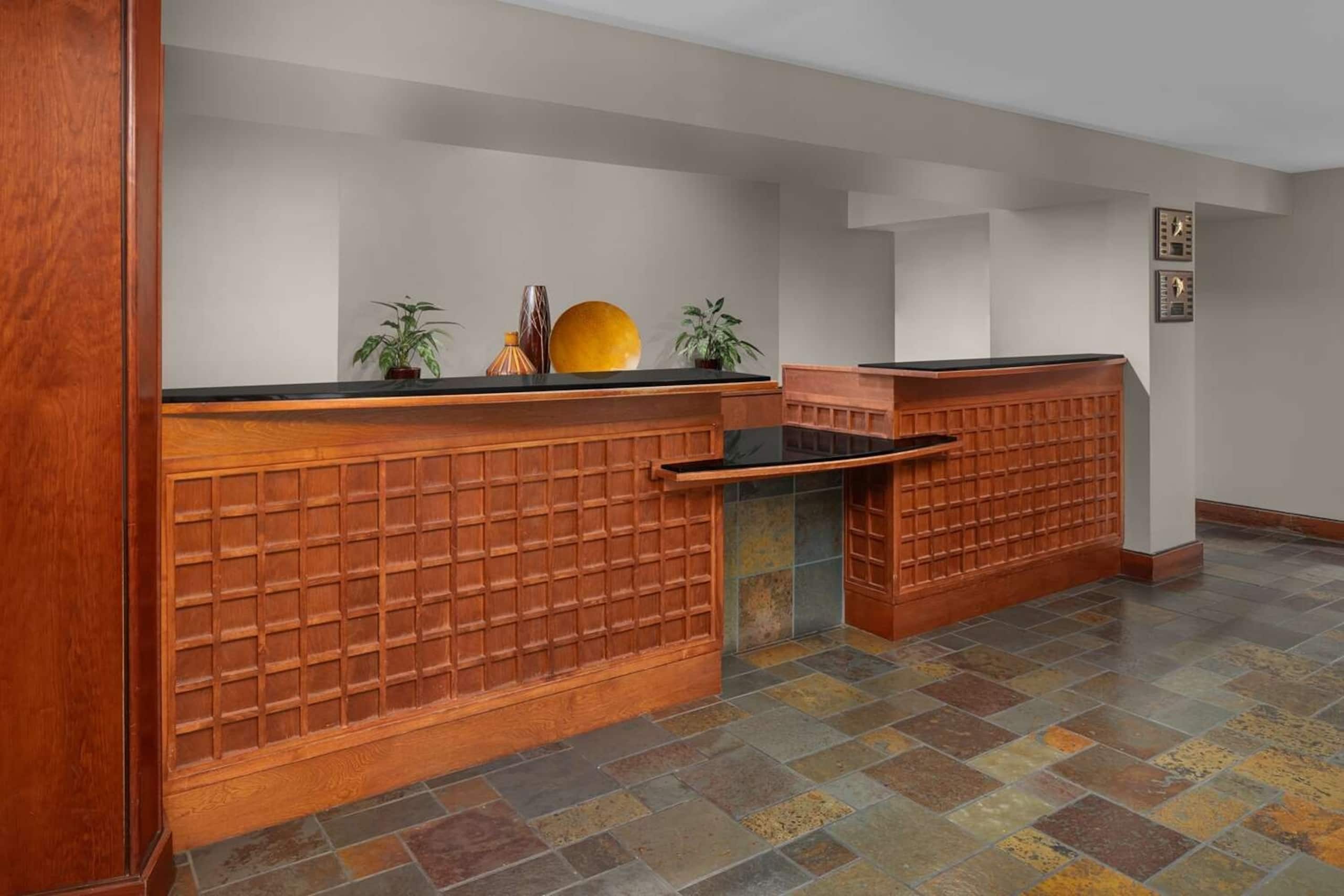3 Hotel Rooms Near CSU Sacramento & Raging Waters - Photo 24