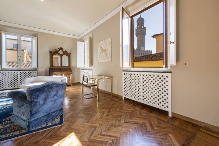 Penthouse in “Piazza della Signoria” +”Duomo” view gallery image 2