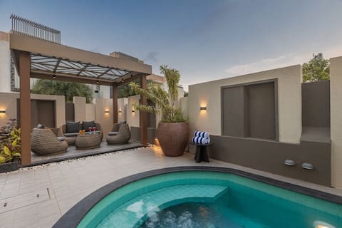 4 BHK Dusk Pool Luxury Villa in Lonavala