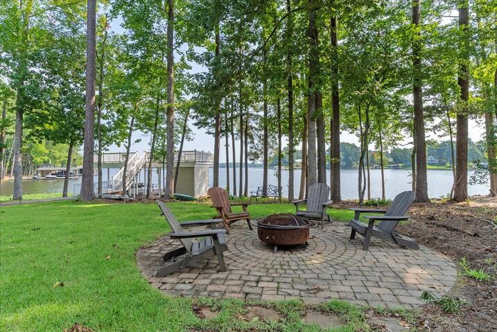 Lake Gaston Vacation Rentals managed Airbnb listing 3