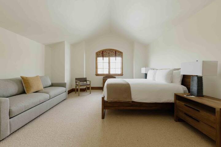 Bedroom Three Guest - Winter