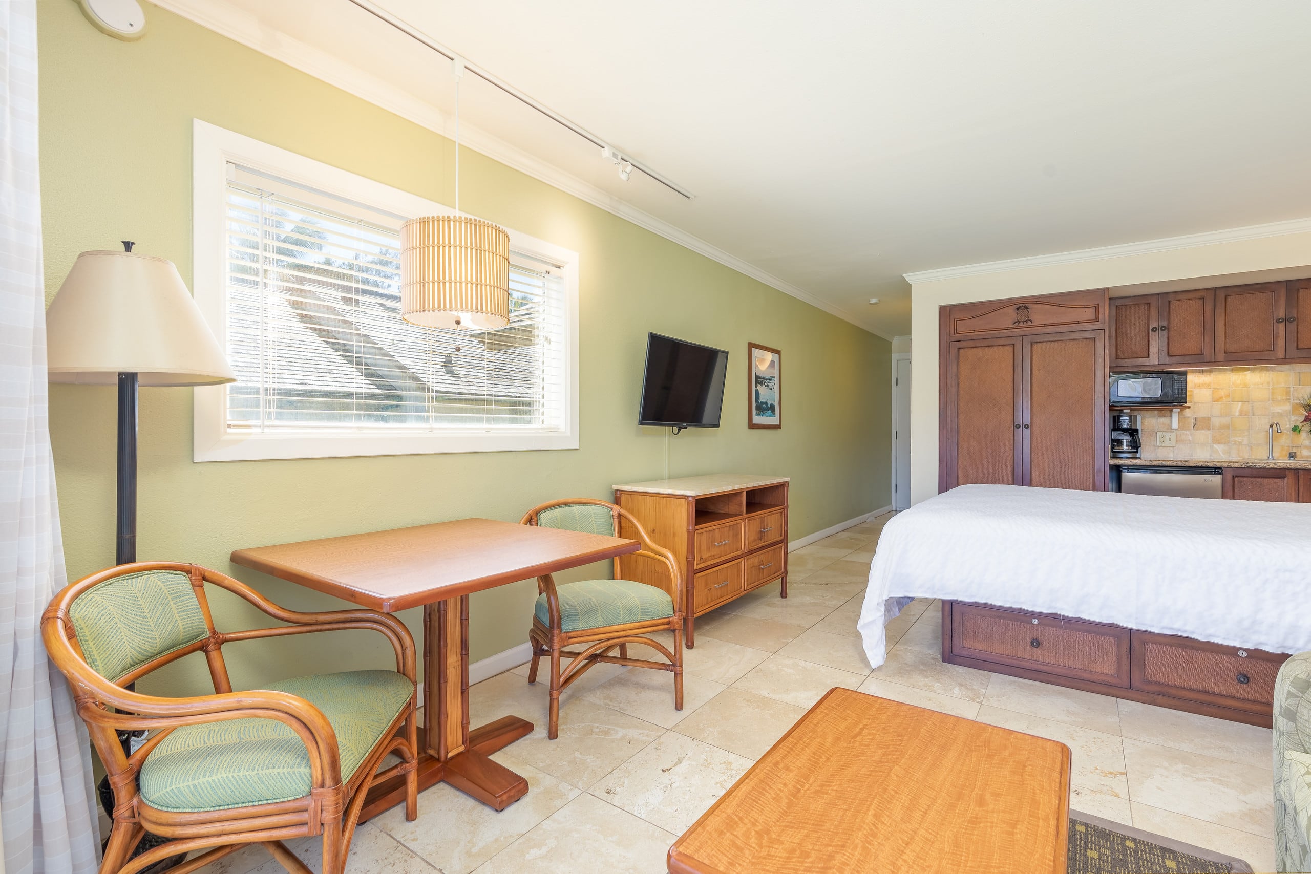 Condo in Kapaa · ★4.8 · Studio · 1 bed · 1 shared bath - Image 10