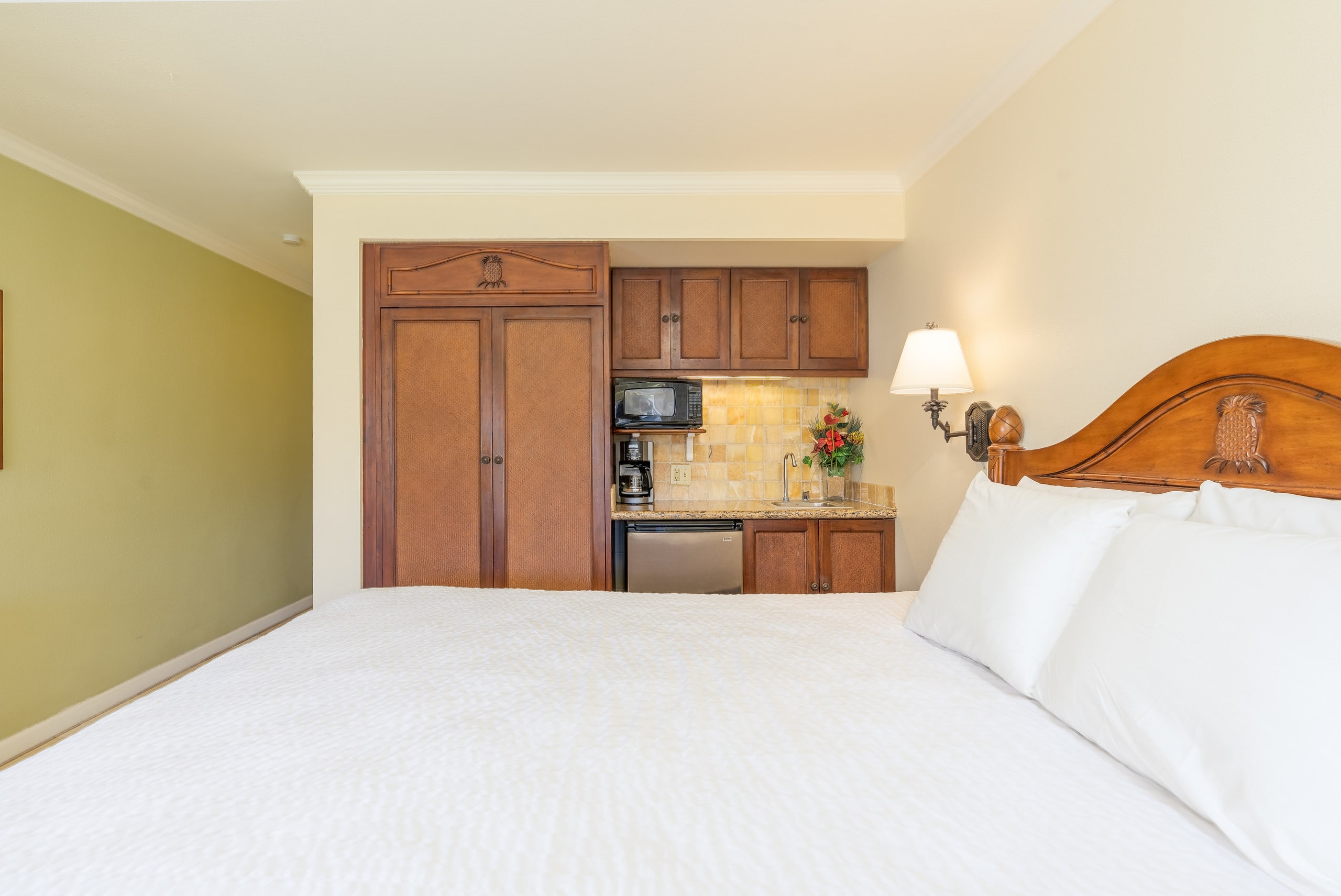 Condo in Kapaa · ★4.8 · Studio · 1 bed · 1 shared bath - Image 7
