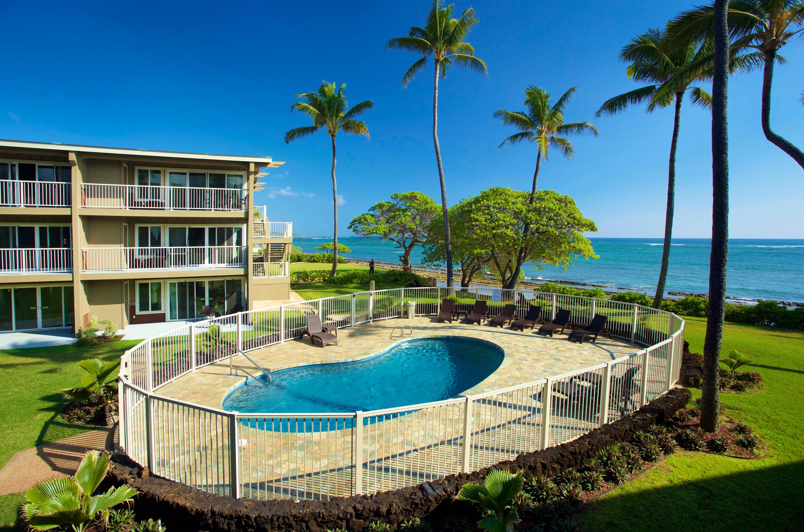 Relaxed condo w/ lanai, pool & BBQ grill - Photo 15