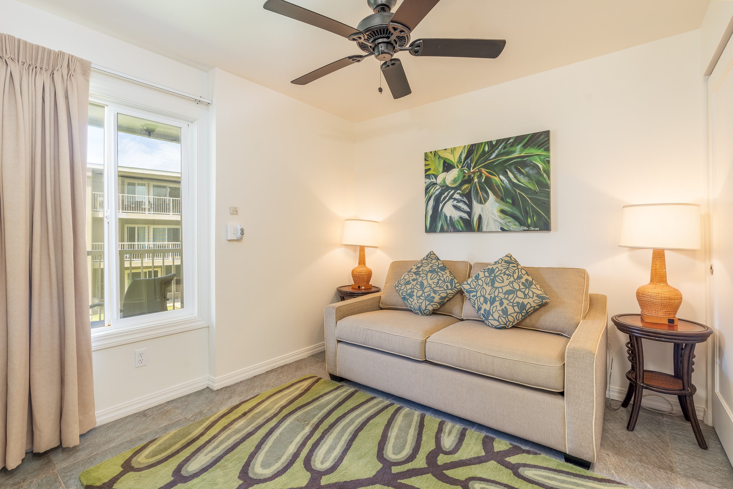 Relaxed condo w/ lanai, pool & BBQ grill - Photo 10