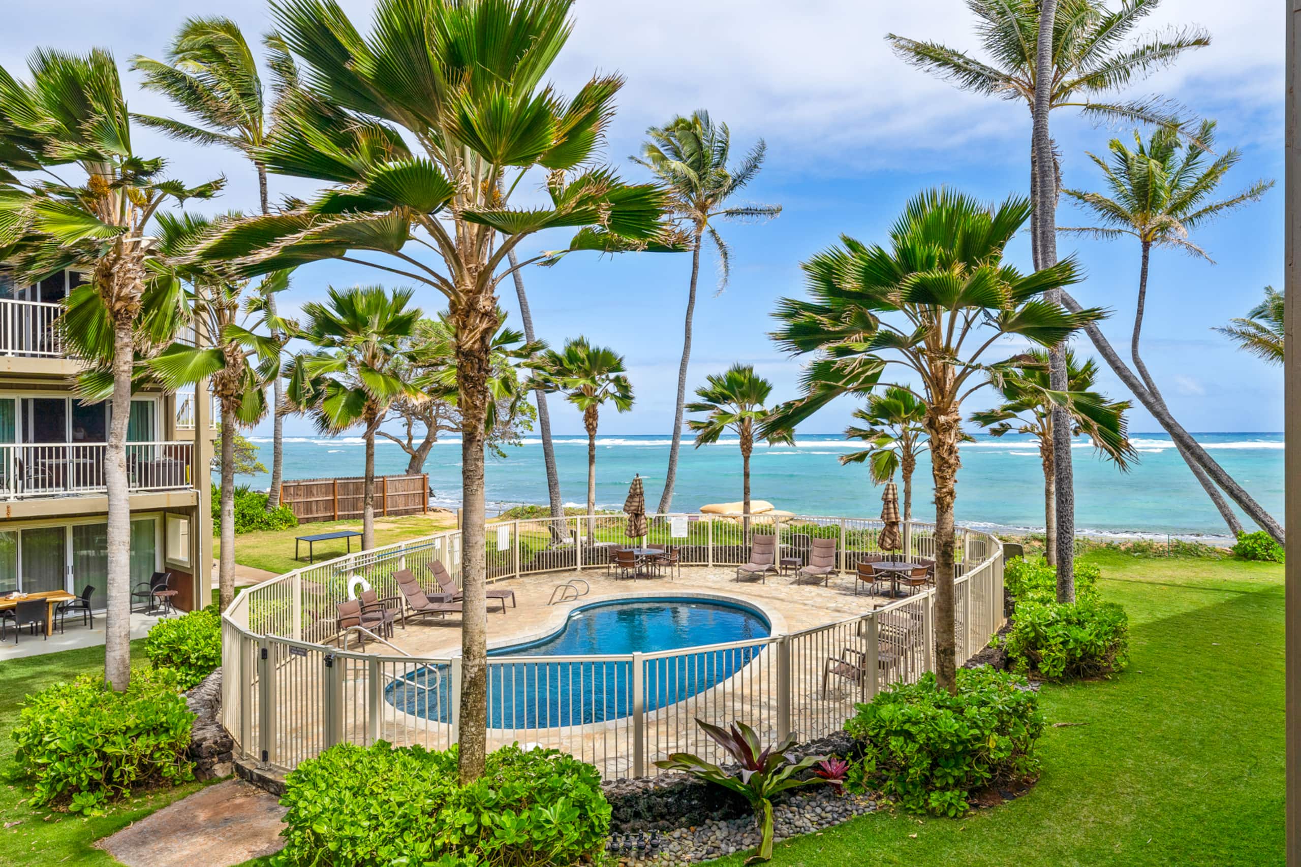 Condo in Kapaa · ★4.7 · 1 bedroom · 2 beds · 1 shared bath - Image 1