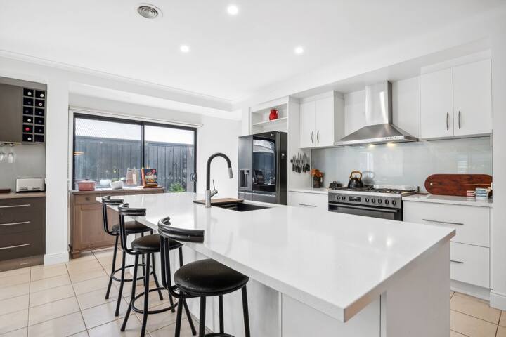 Resort Living on Tempest gallery image 2