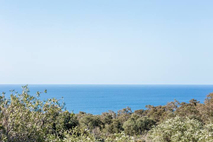 Seaview Retreat gallery image 2