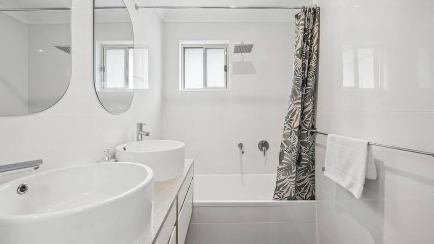 Mango Cottage 12 – Pool, 6 Bed, 5 Bath, Pets gallery image 5