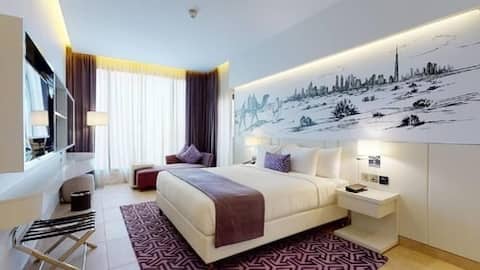 Top Airbnb: Two Bedroom Suite Near Internet Metro Station in Al Thanyah First