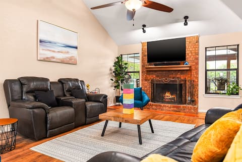 Peaceful Home with Pool, Hot Tub, Games | Pets OK