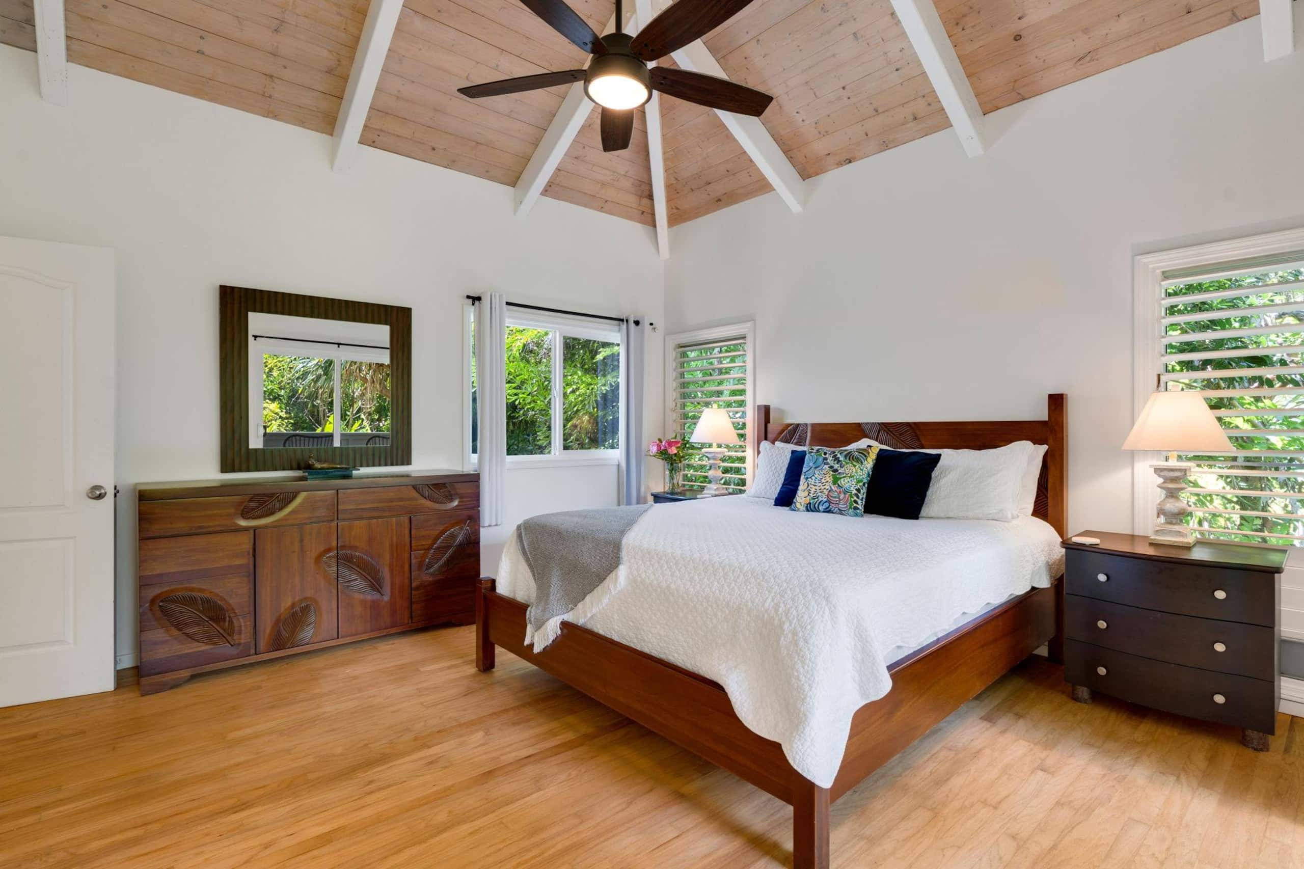 Home in Princeville · ★4.88 · 5 bedrooms · 5 beds · 3 private baths - Image 16