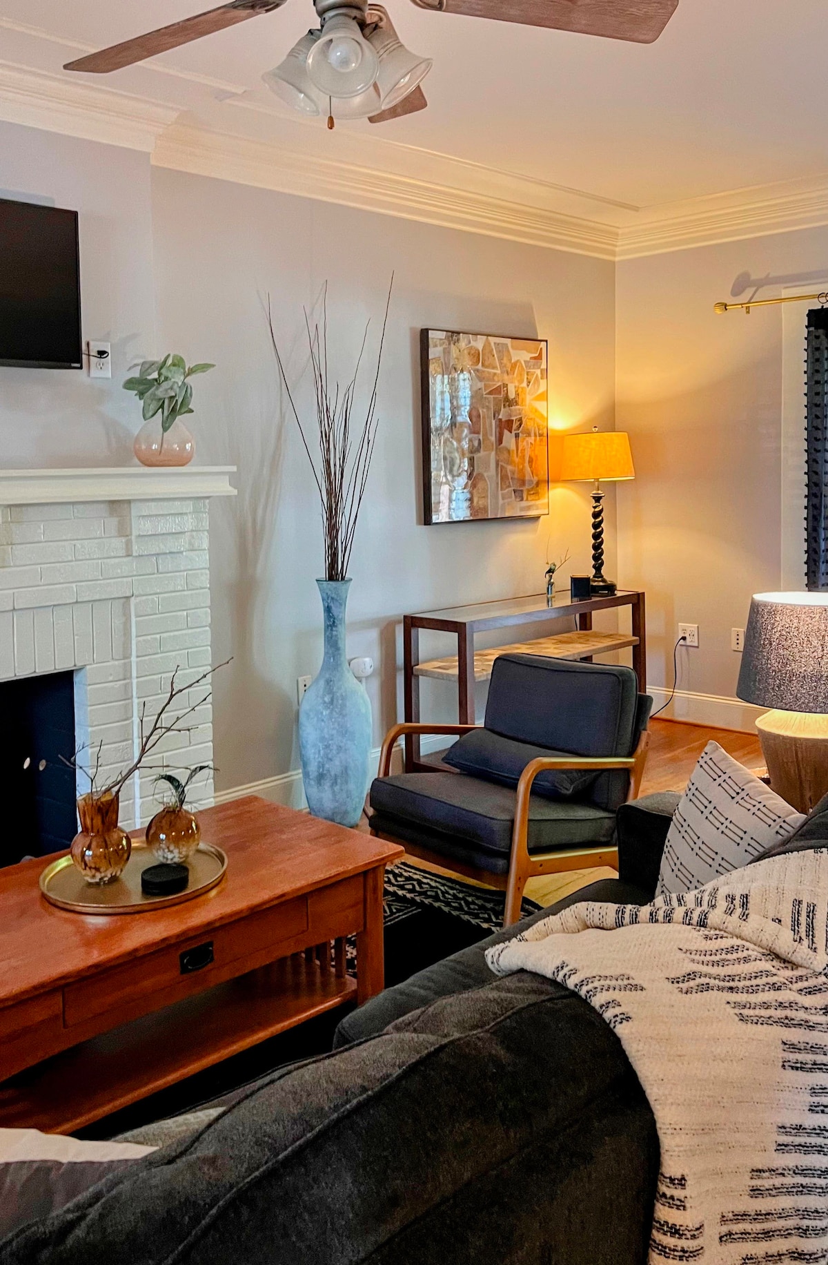 The Station的客厅的设计让您的入住方便、舒适。