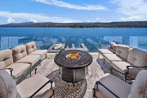 WOW! Luxury Lakefront! Hot Tub! Pets! AC! Views!