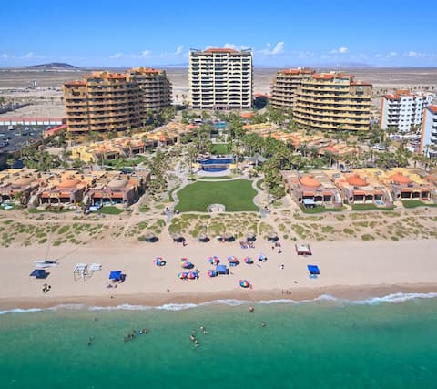 Popular Airbnb listing: Bella Sirena Resort Stellar View C601 in Puerto Peñasco