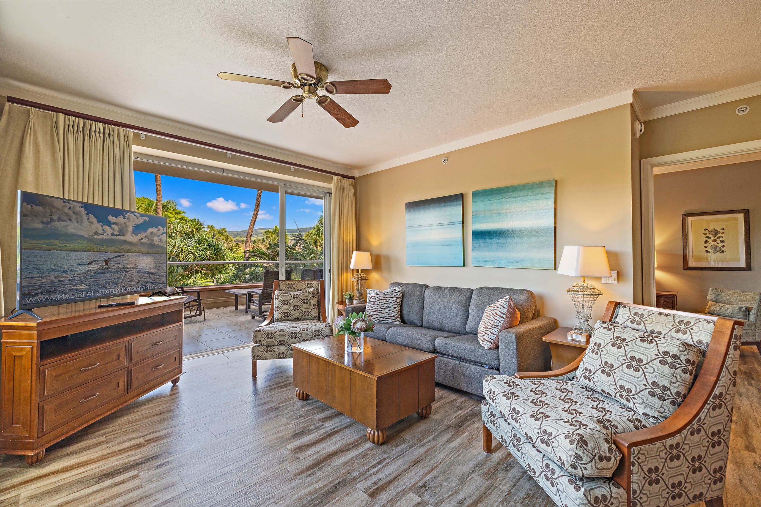 Honua Kai K232 Modern Condo Indoor-Outdoor Living - Image 2