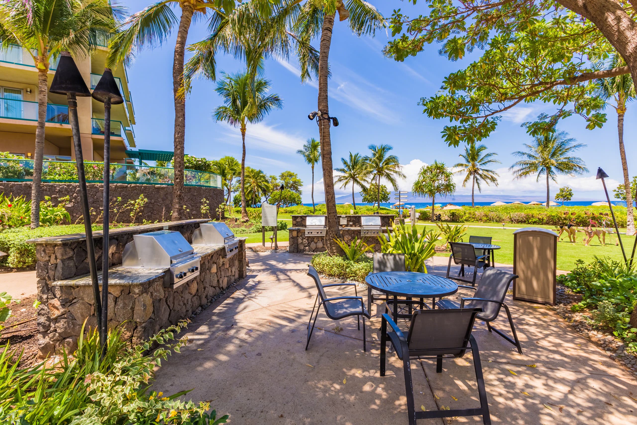 Honua Kai K232 Modern Condo Indoor-Outdoor Living - Image 34