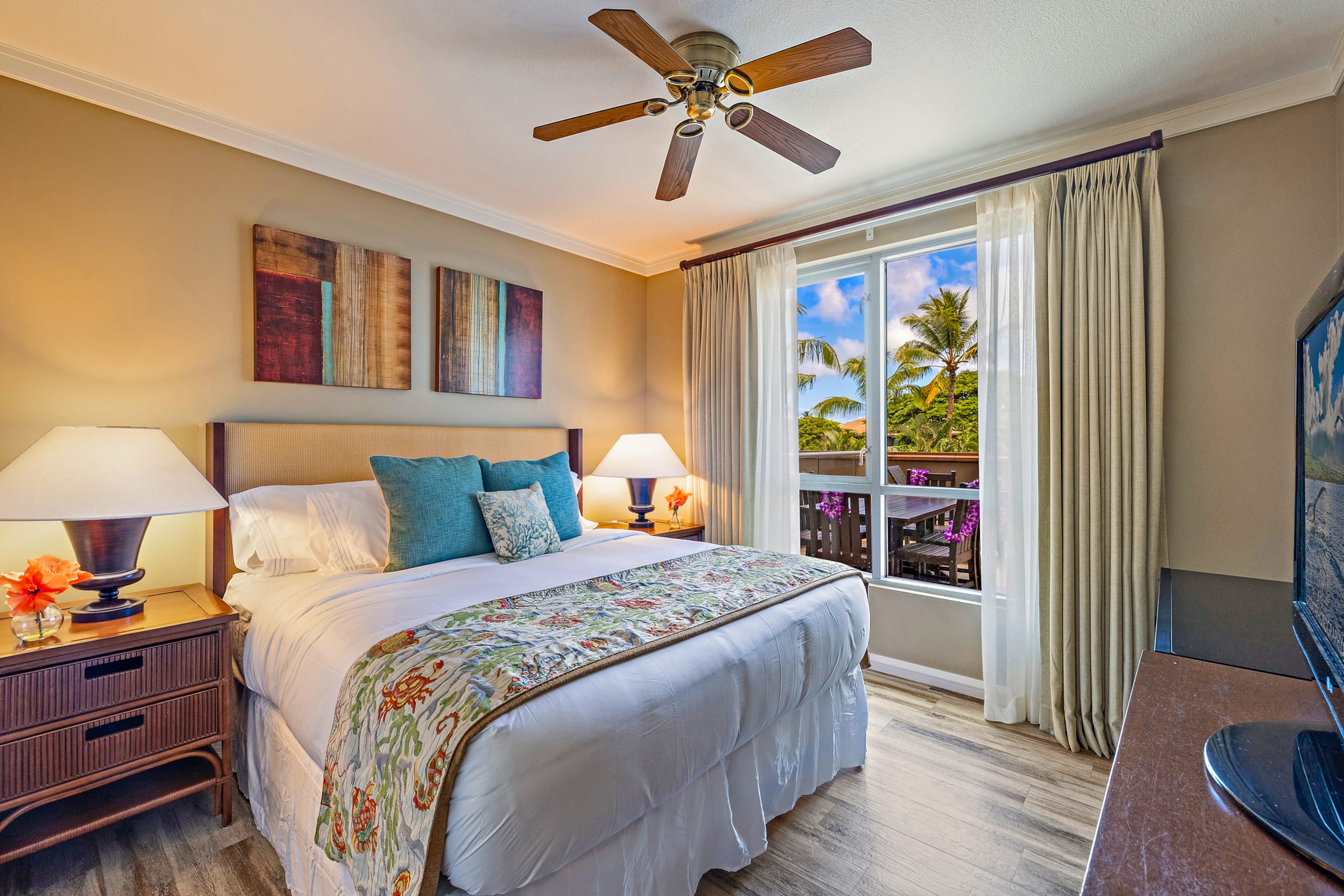 Honua Kai K232 Modern Condo Indoor-Outdoor Living - Image 6