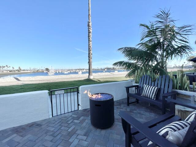 Sunrise on the Bay, Bayfront, A/C, Bikes & Firepit gallery image 3