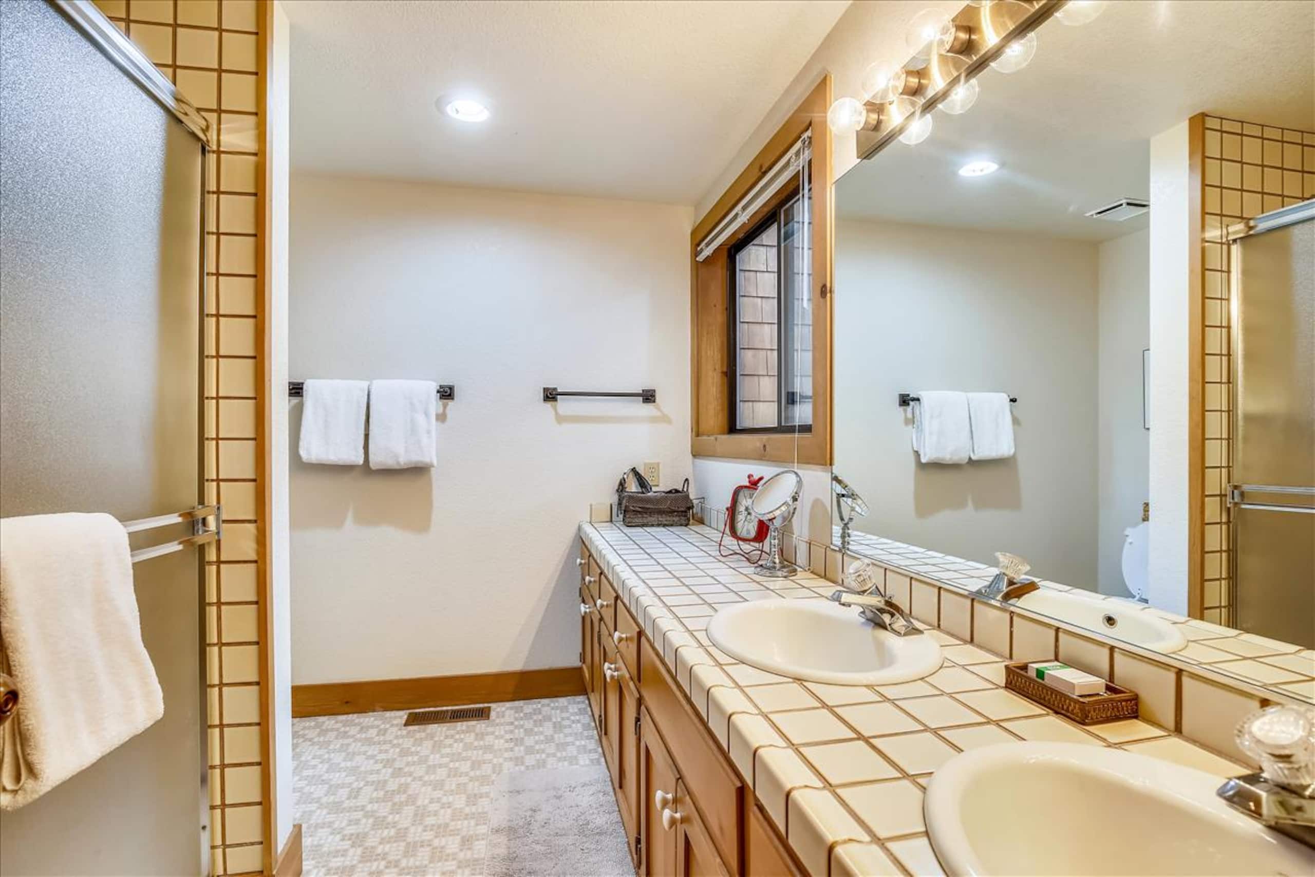 Rocky Ridge Condo with Private Beach Access - Photo 12